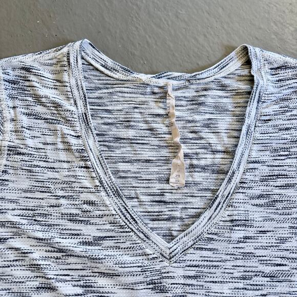 Lululemon What The Sport Tee Tiger Space Dye Black White V-Neck Shirt Size 6 - Picture 4 of 10
